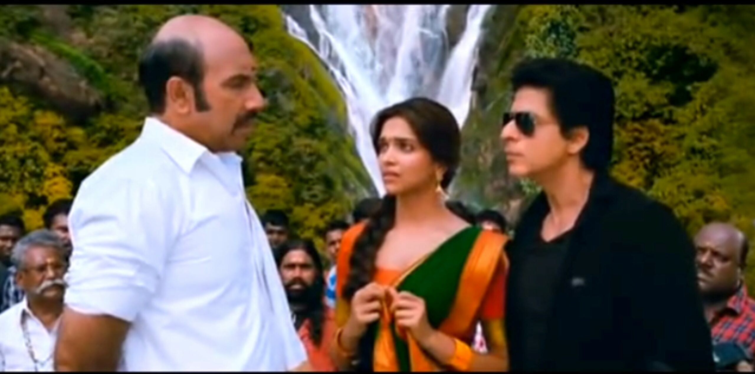 A scene from the movie Chennai Express with Dudhsagar Falls at the Background