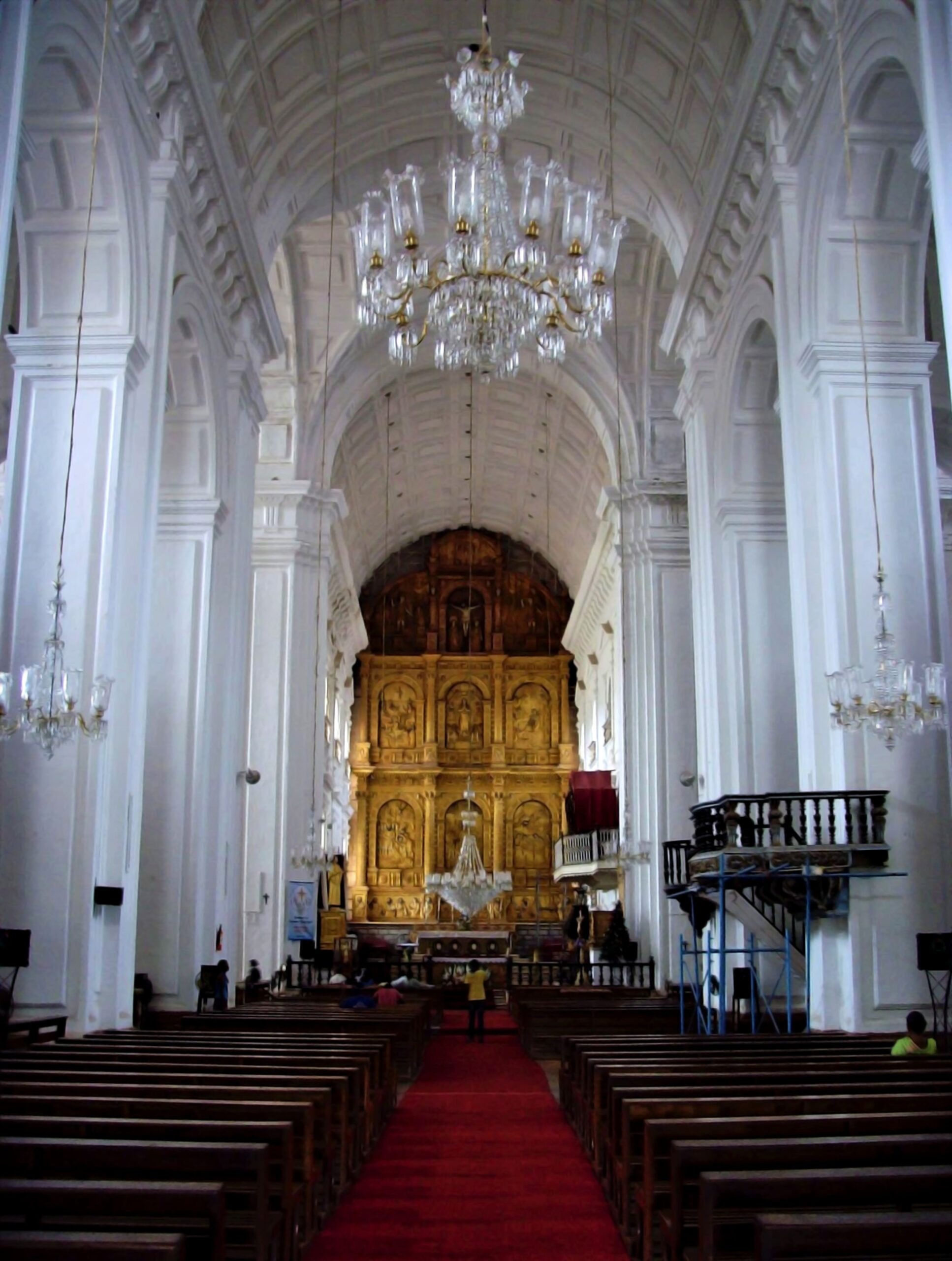 Interiors of Se Cathedral | PC - Wikimedia Commons