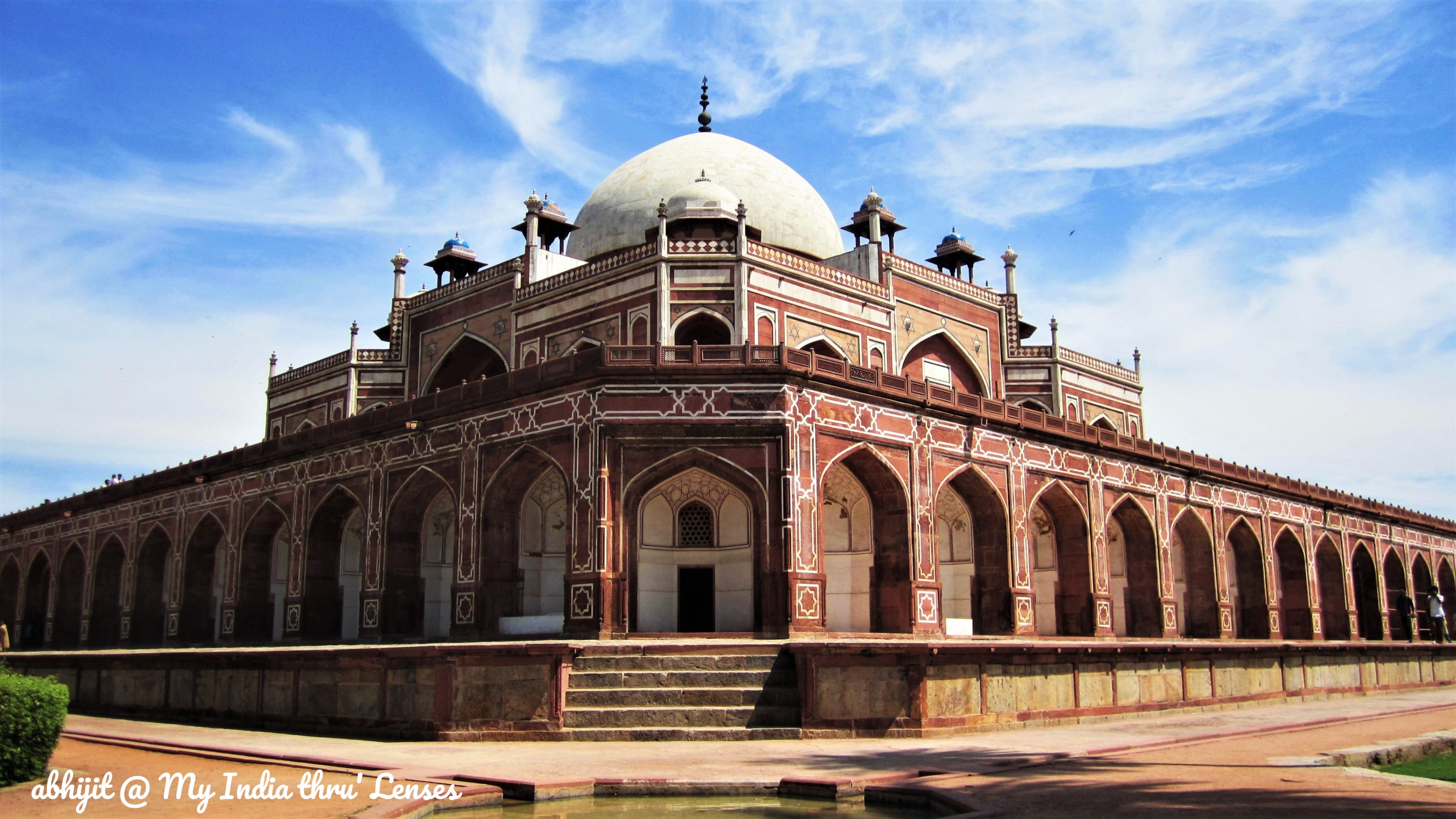 Corner view of the Tomb