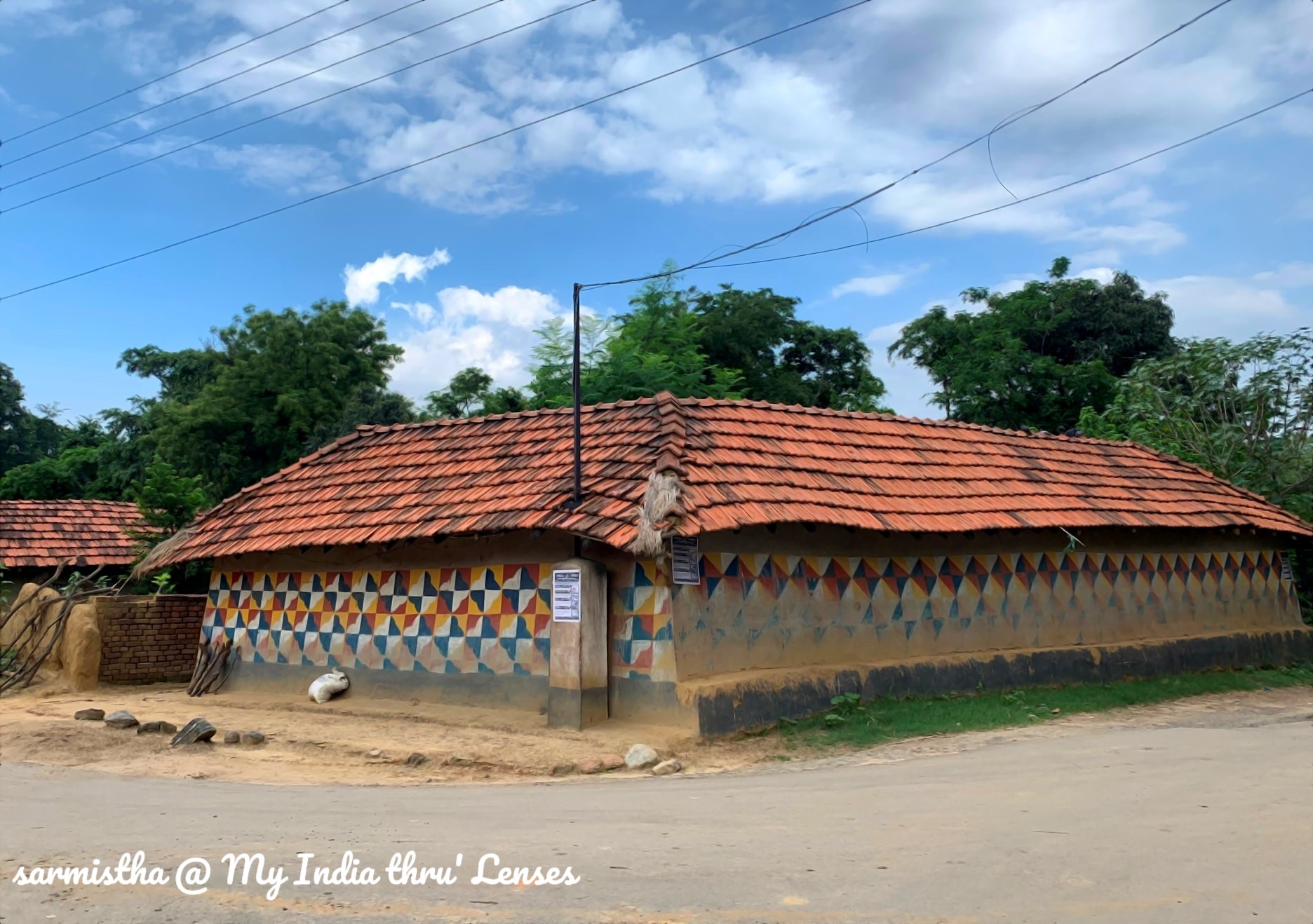 Garh Panchkot Village: The walls of the some huts are nicely painted