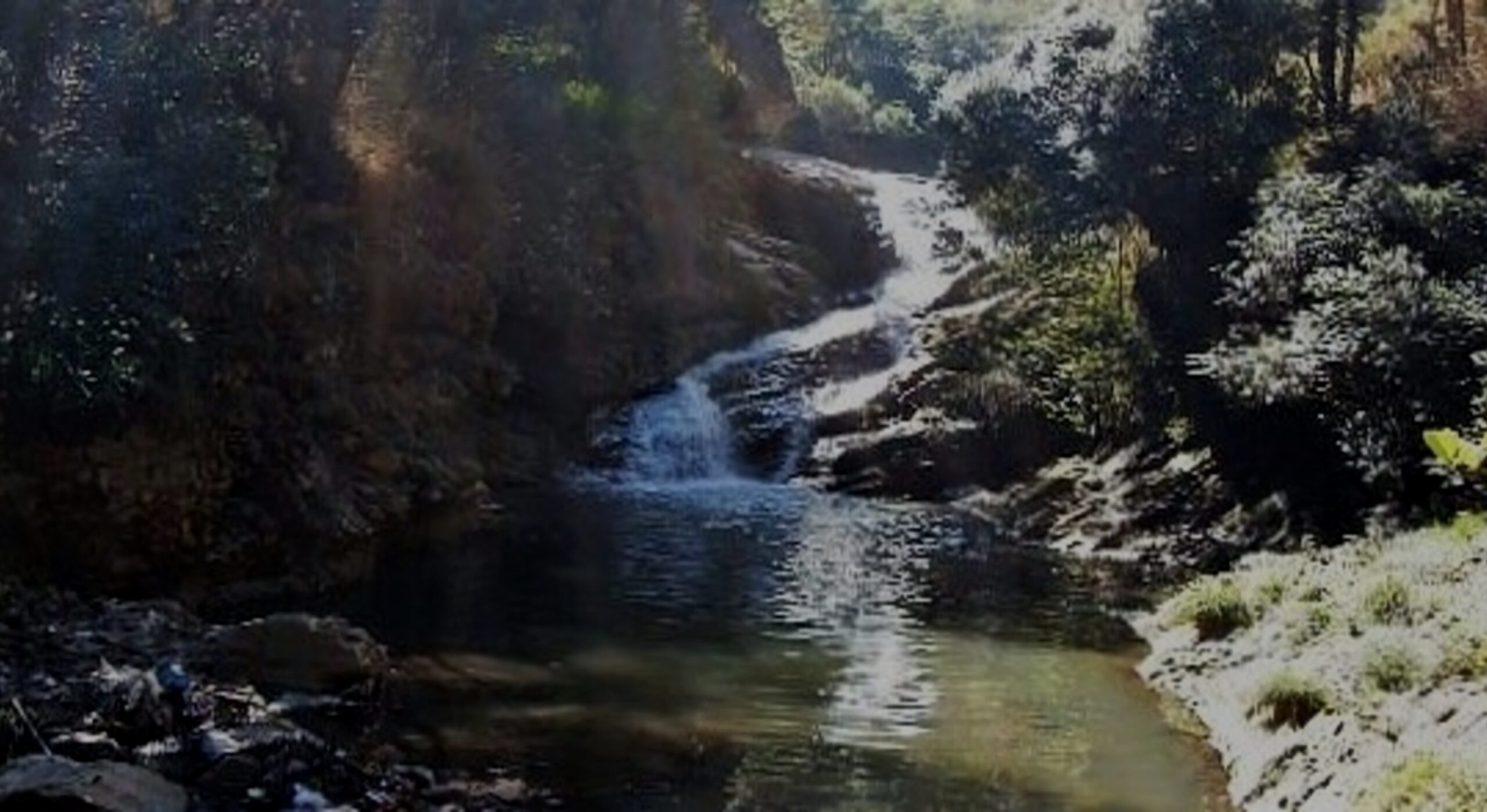 6.tourismofindia Spread Eagle Falls | PC- Tourismofindia