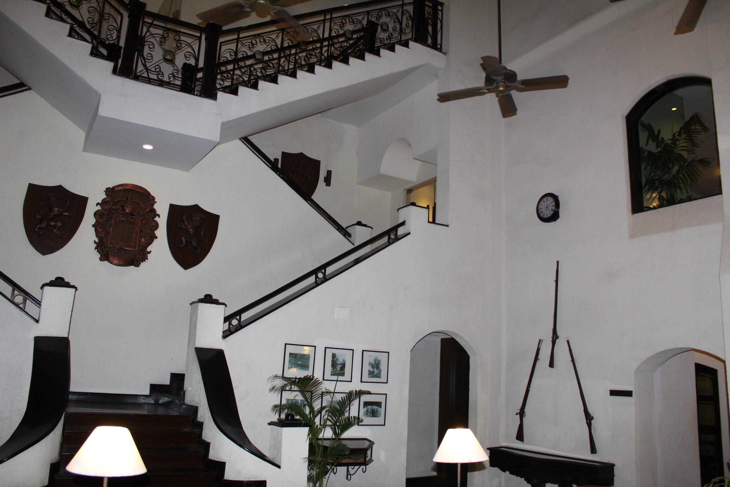 5 Inside the Fort